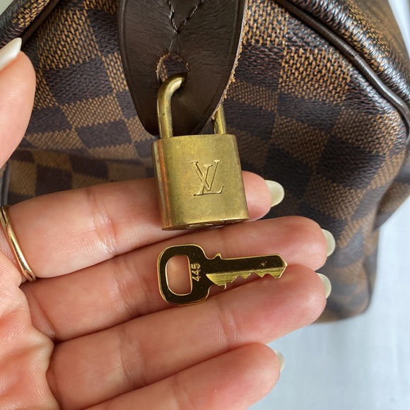 Louis Vuitton Damier speedy 30 - Picture 9 of 14